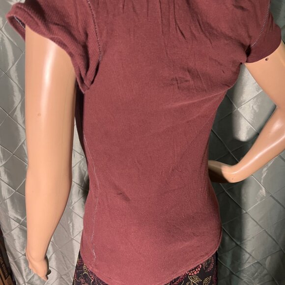 Vtg Old Navy Women Small Burgundy Half Button Fitted Short Sleeve Shirt (GS3) - Picture 6 of 8